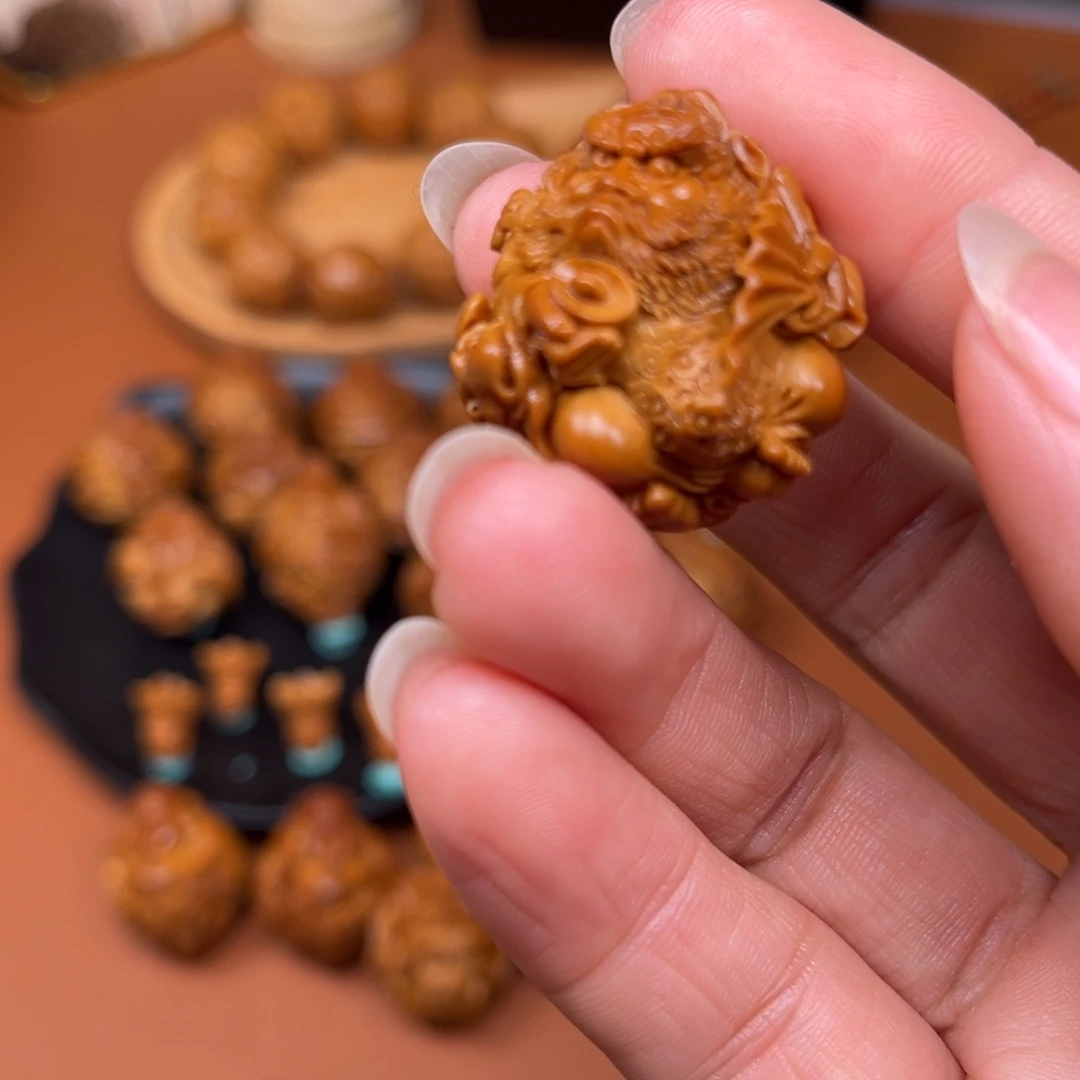 徐***诺橄榄核手串/手链骑兽钟魁