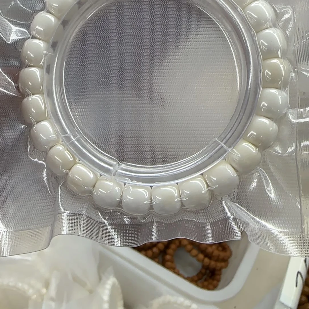 白玉菩提吊坠白色701