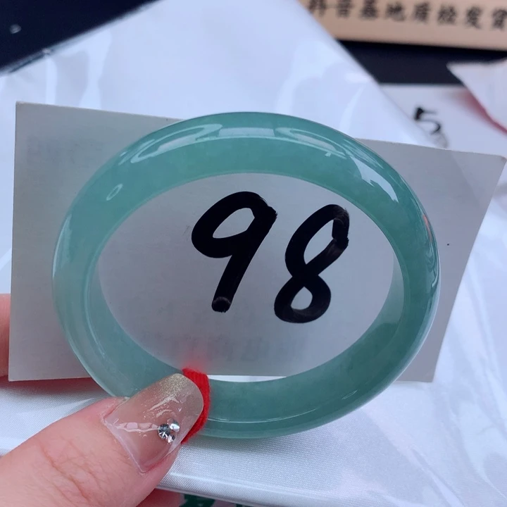 翡翠手镯未镶嵌缅甸天然A货翡翠