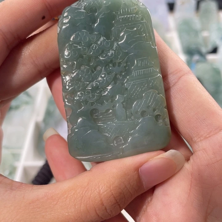 翡翠未镶嵌颈饰翡翠