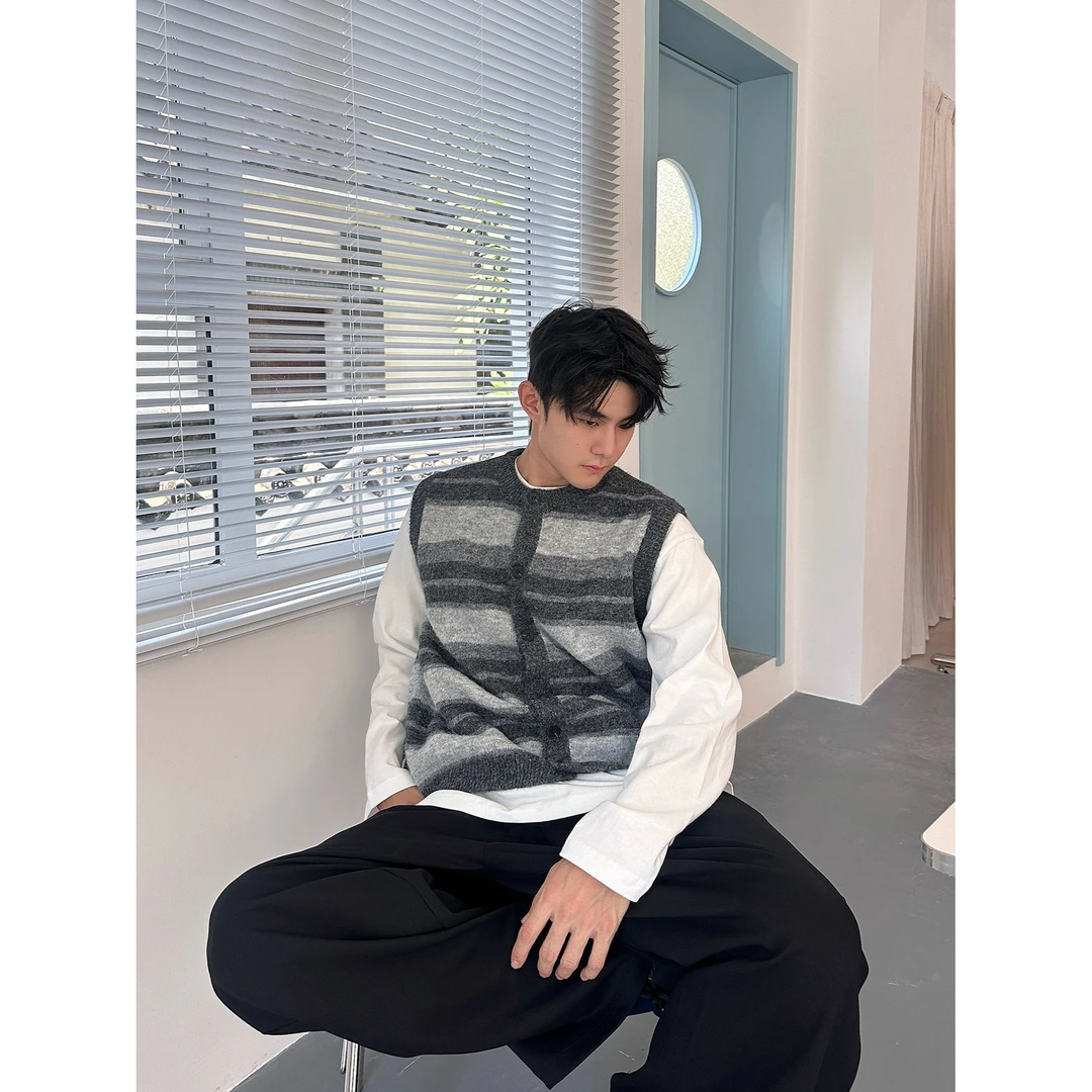 【云端漫游】Bloom Studio复古条纹马甲男宽松百搭休闲无袖背心潮