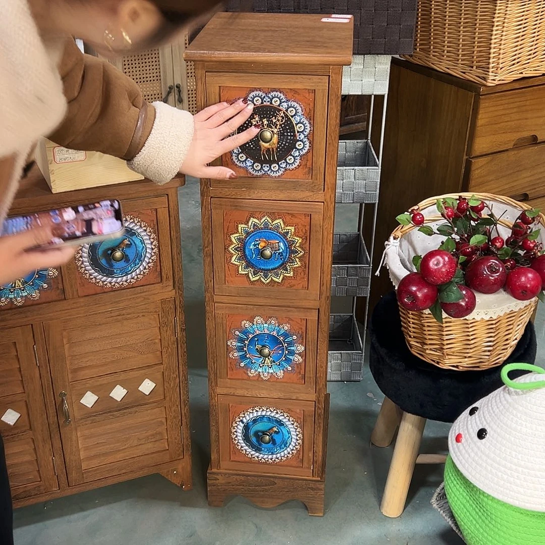 拍品93福利一个柜子