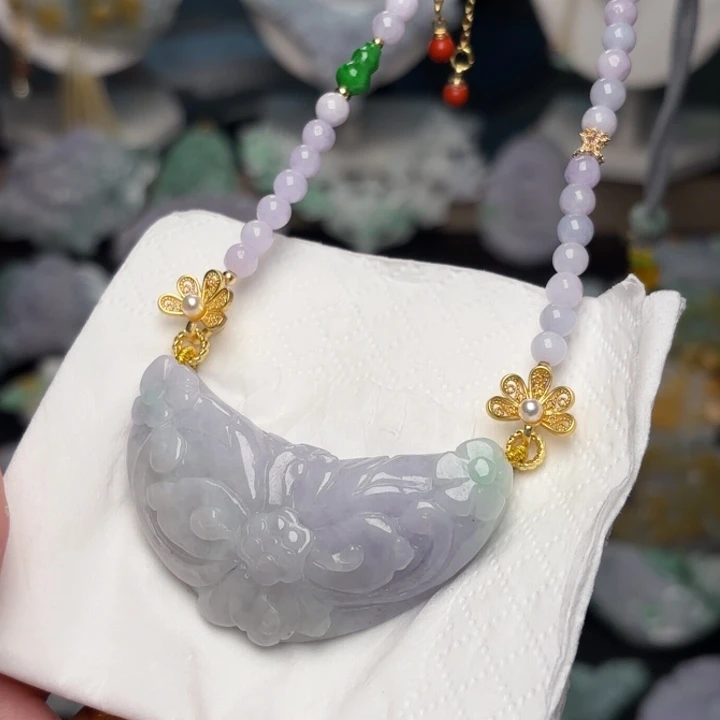 翡翠未镶嵌颈饰吊坠