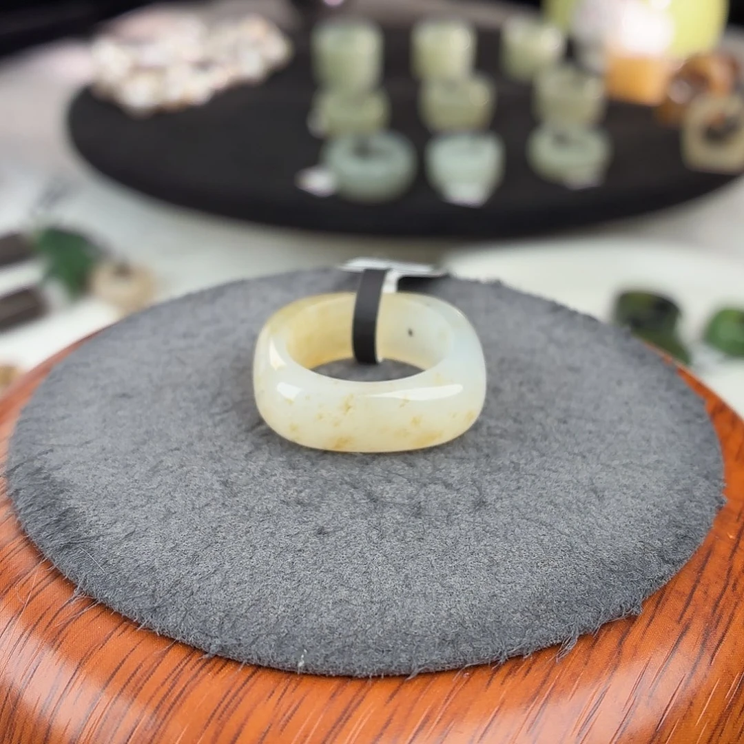 和田玉未镶嵌戒指b11桂花方圆18.1