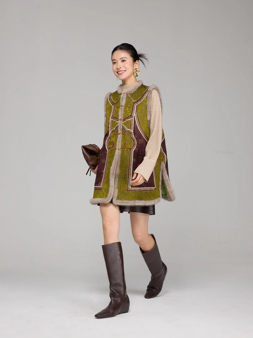 初见十三娘『露为霜』香云纱中开水貂毛棉长马甲秋冬百搭款中式国风