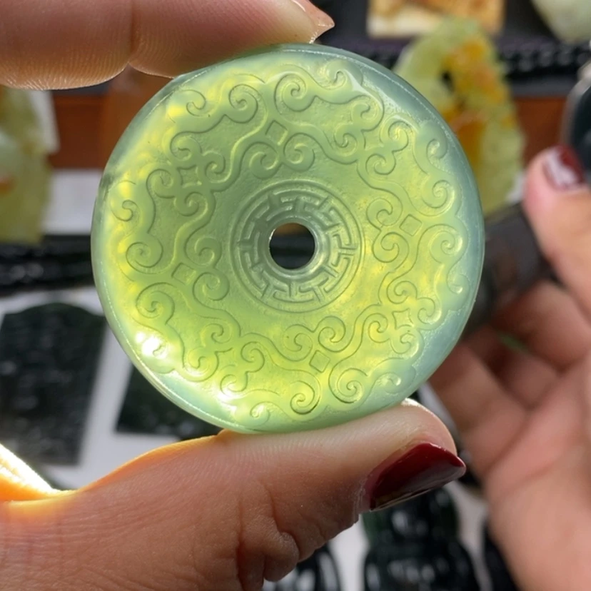 【闪购商品】蛇纹石玉颈饰未镶嵌