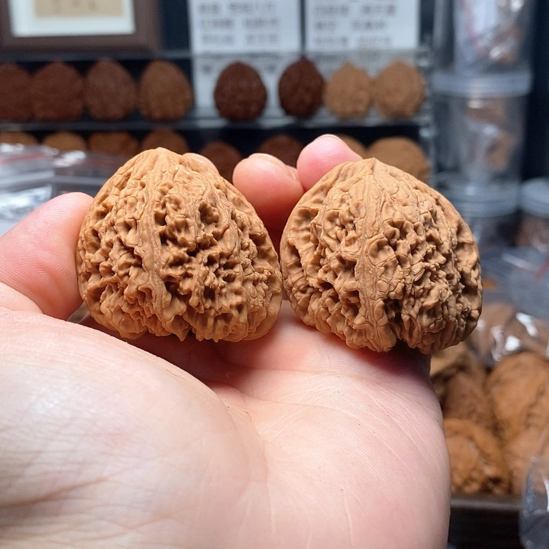 挺***伙1文玩核桃南疆石43-05