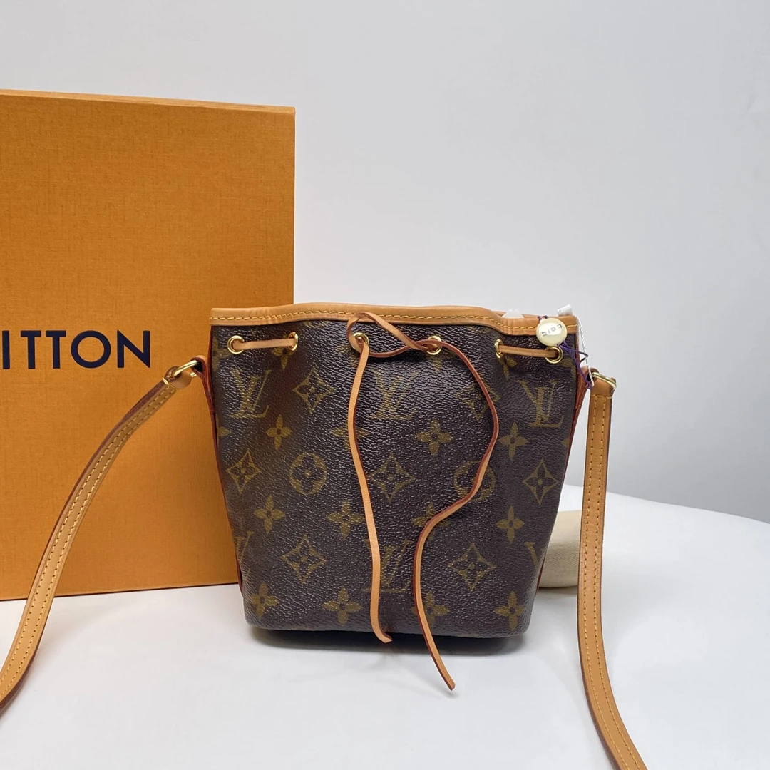 95新 LouisVuitton/路易威登 玺越奢品 LVNOE斜挎包 LM2579