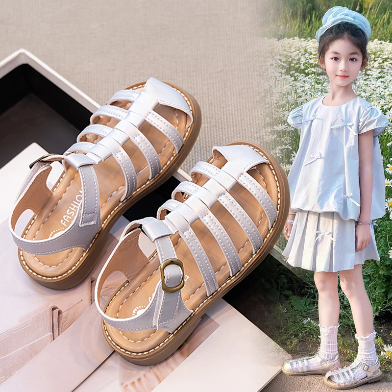 ABC女童包头凉鞋2025夏季新款银色罗马沙滩鞋小女孩韩版运动凉鞋