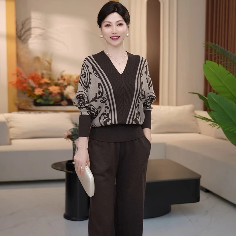 2025秋季新款时尚V领长袖针织衫女中老年妈妈装洋气显瘦气质上衣