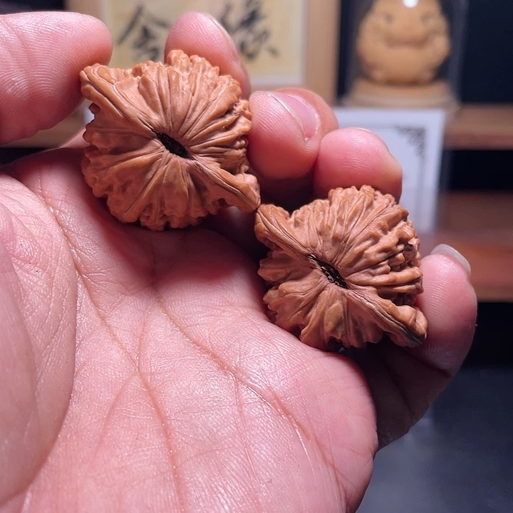 梁***森把件文玩核桃汉高楼39尺