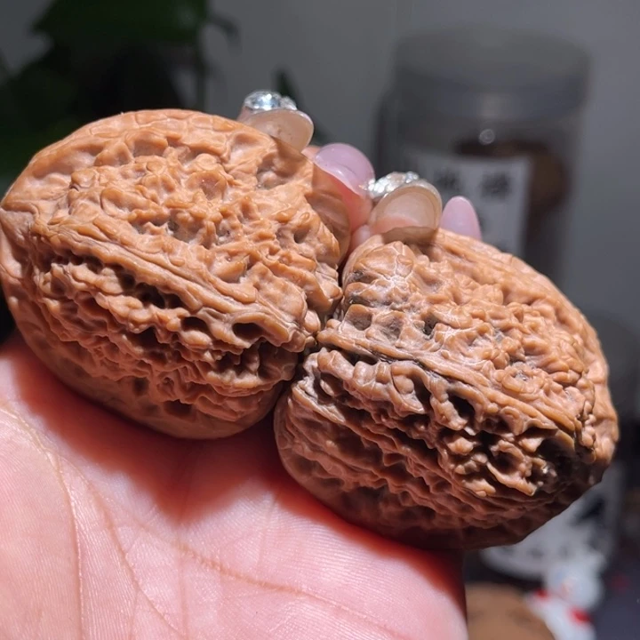 咖***哥吊坠桃核             42