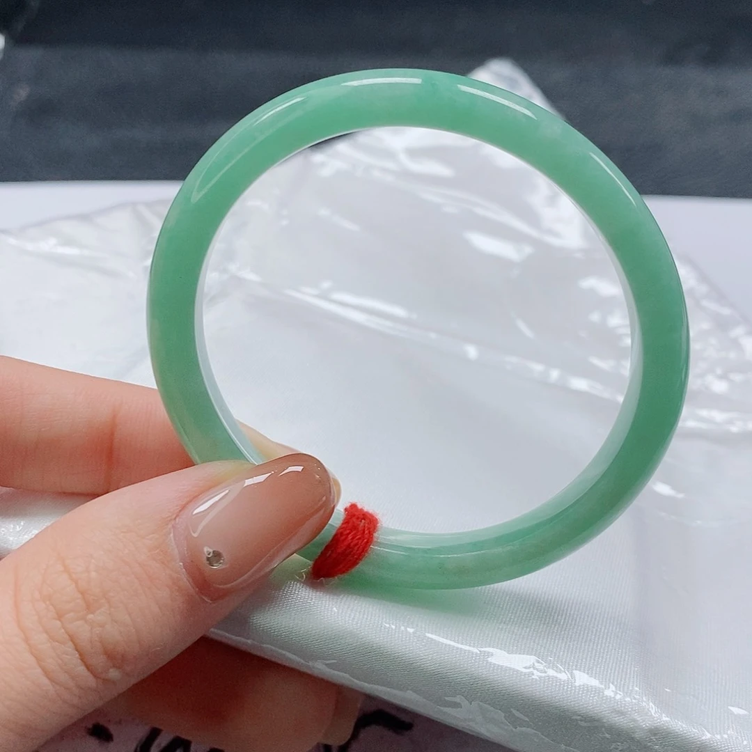 【闪购商品】未镶嵌手镯（贵妃镯）翡翠473号