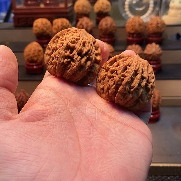 *****把件桃核41尺麦穗虎头