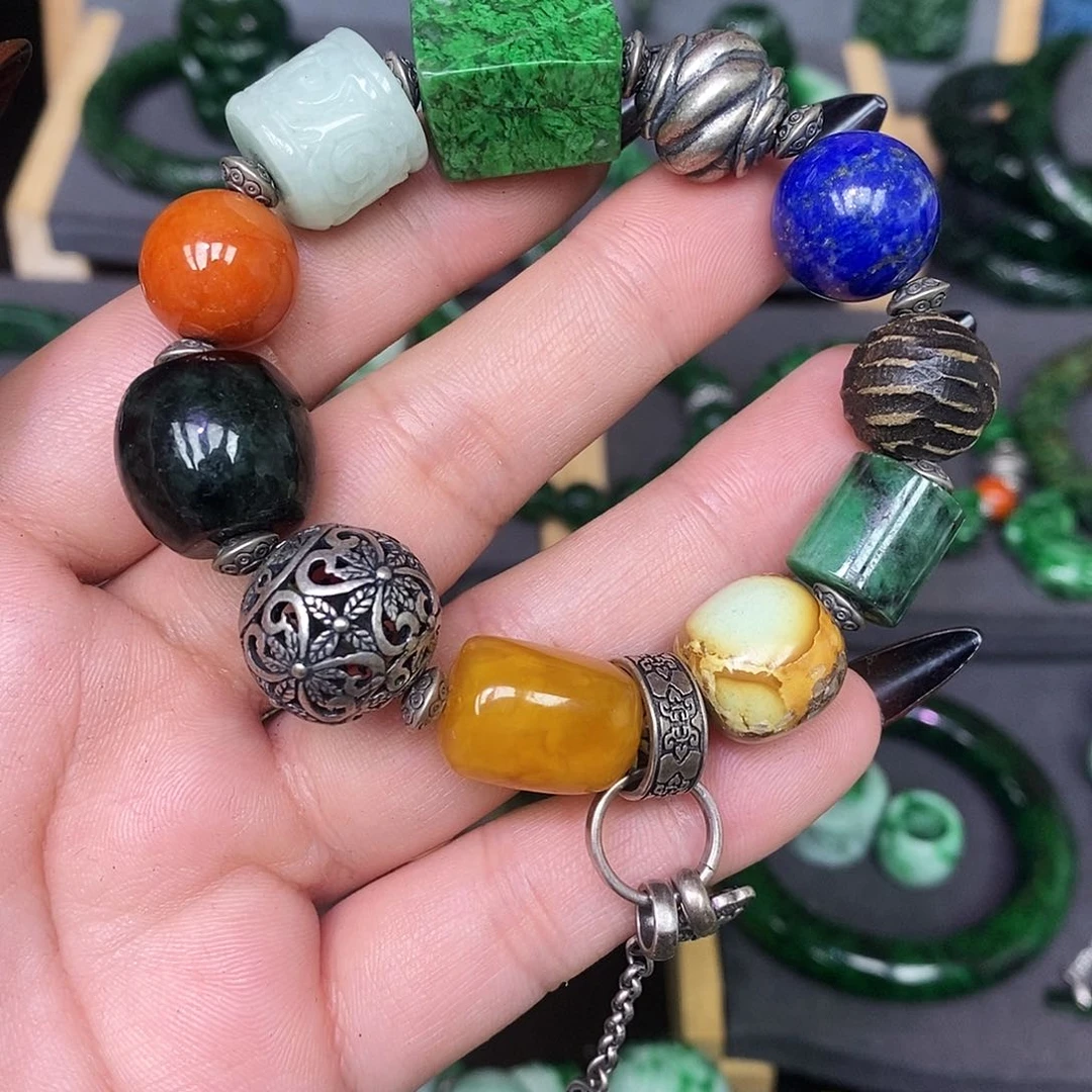 未镶嵌手链翡翠春*漂亮美眉