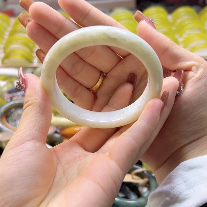 未镶嵌蛇纹石玉手镯