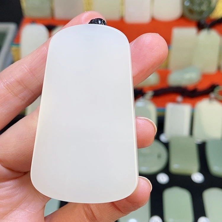 【闪购商品】颈饰未镶嵌和田玉