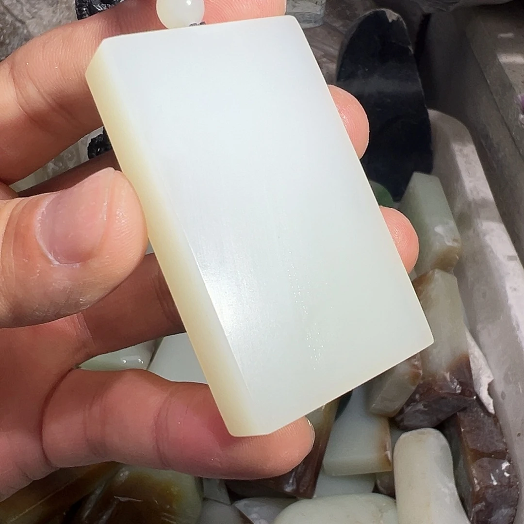 定制和田玉未镶嵌和田玉