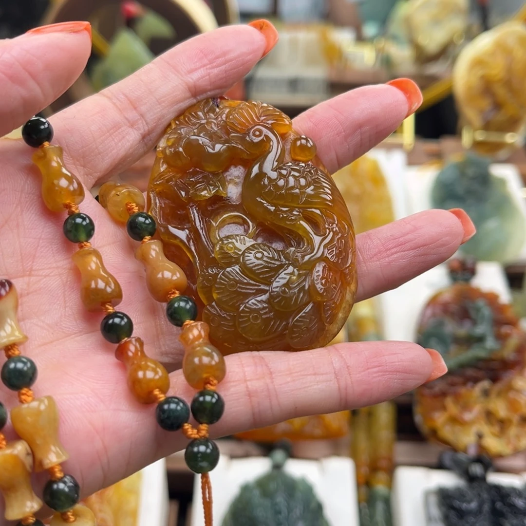 秋***枫岫玉未镶嵌挂件挂件