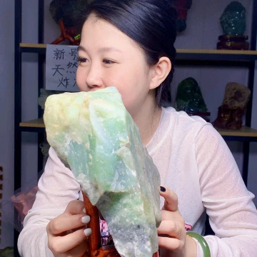 永***名未镶嵌蛇纹石玉1岫玉