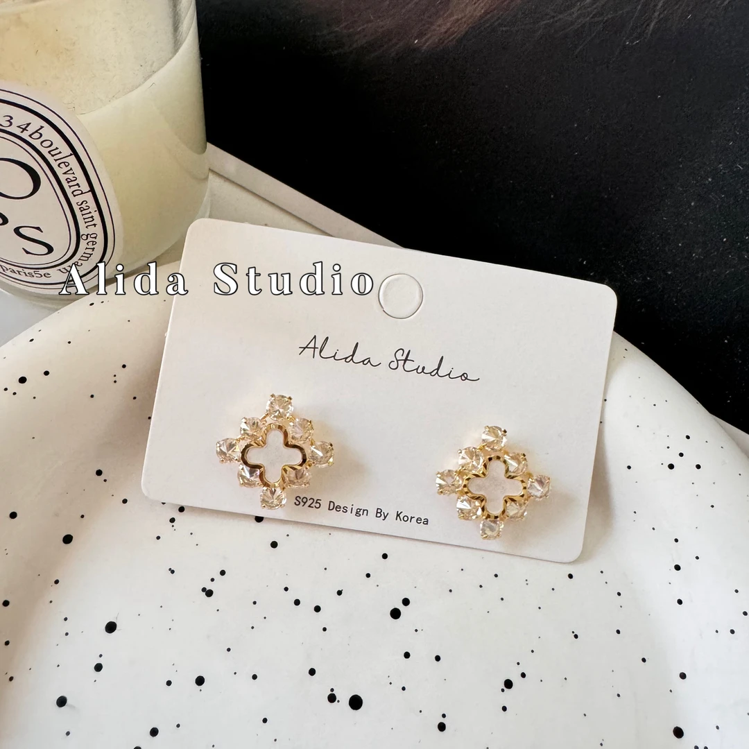 铜合金合成锆石耳饰 少女风日韩拼色女耳钉复古小众ins轻奢小巧