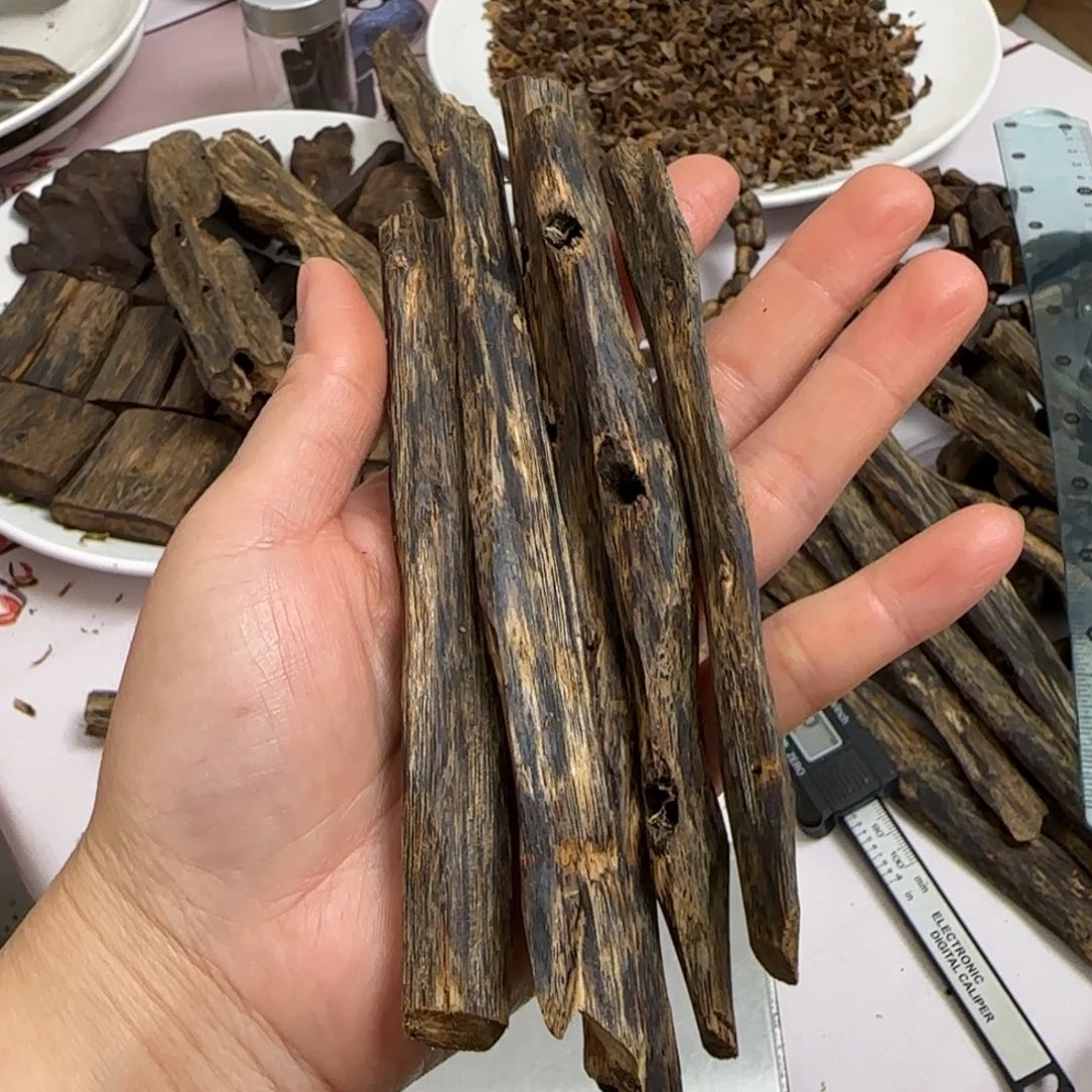 沉香木沉香碎屑简**乐奇楠乌身36 g