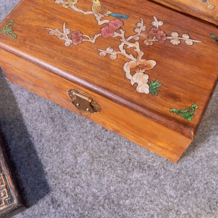 贡木首诗盒的的的的的