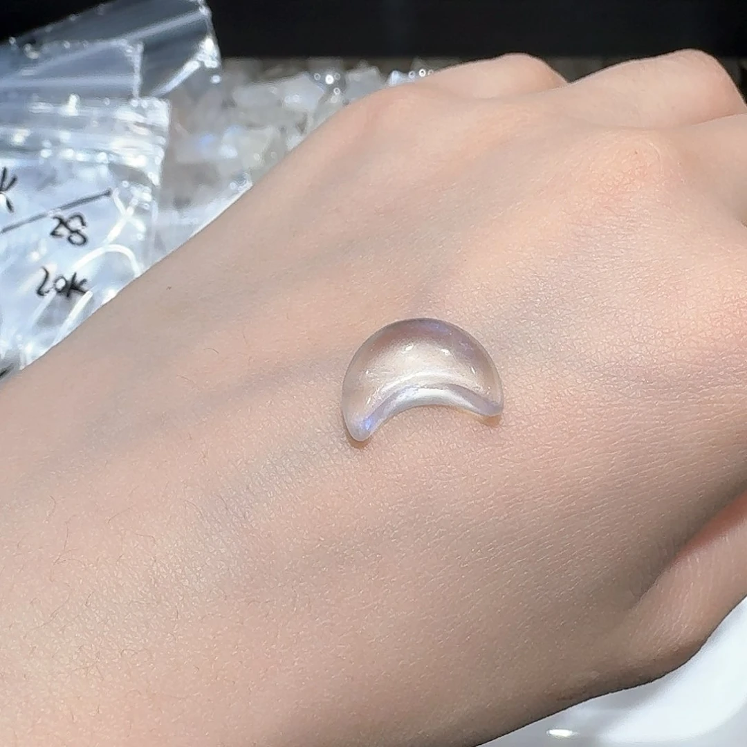 紫晶手绳未镶嵌月亮雕刻件