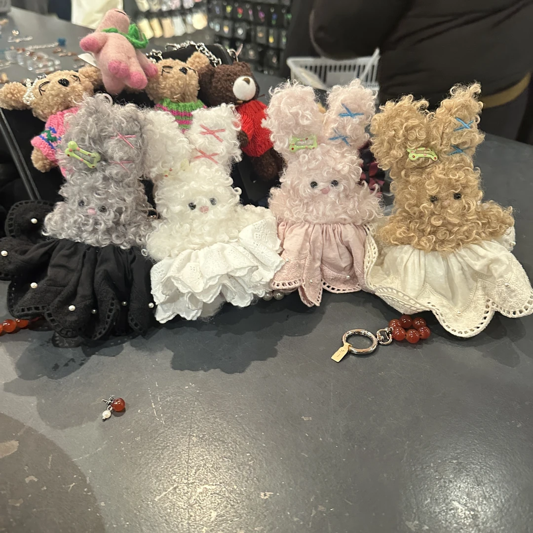 欣欣在韩国/新款秋冬包挂可爱潦草兔mini款/临时BG010