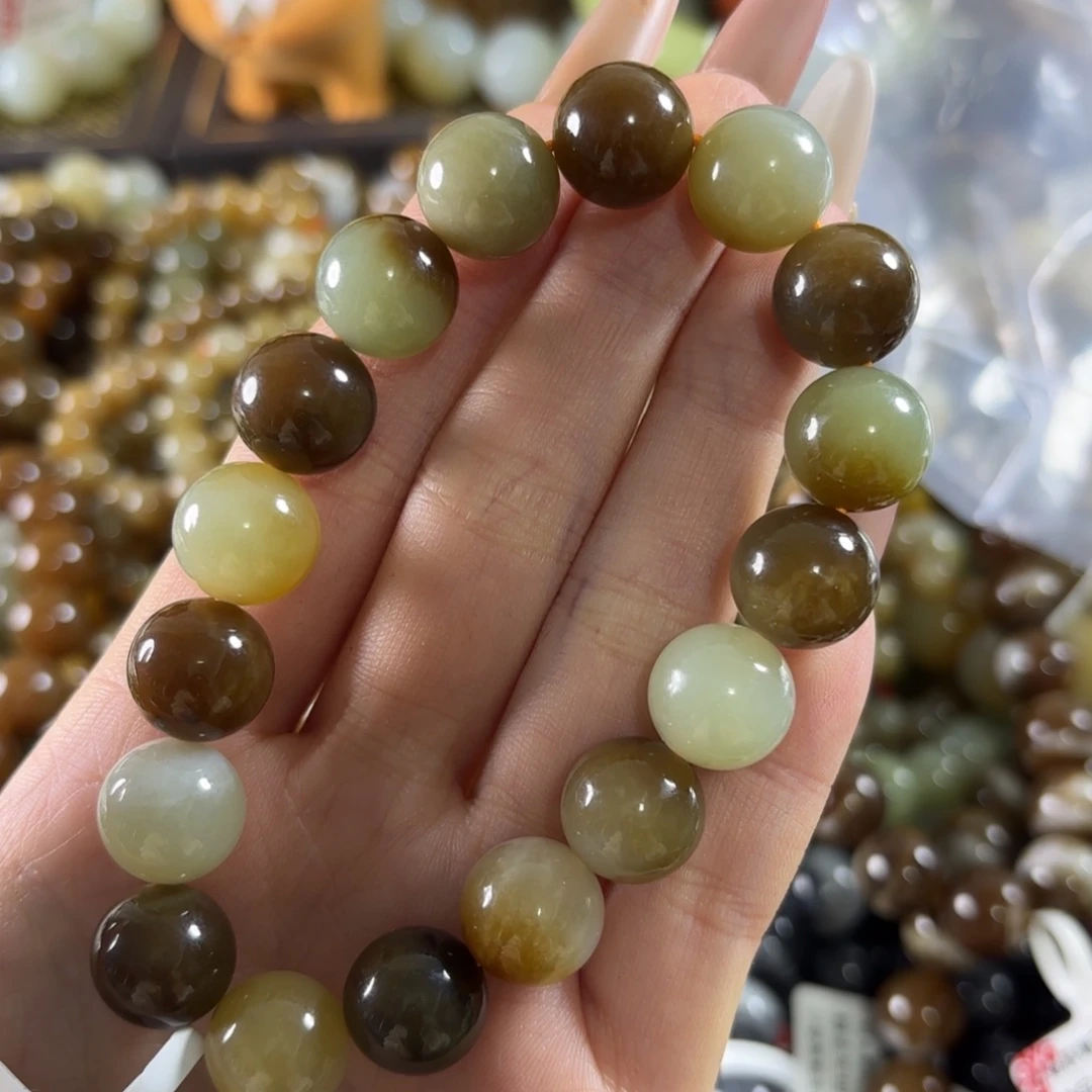 A***总和田玉未镶嵌手链155