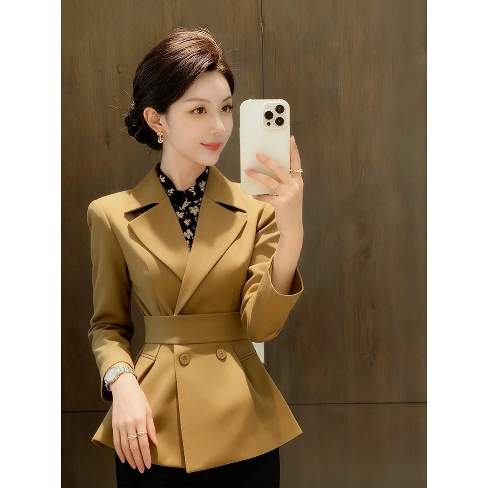 秋季新款卡其色收腰西装外套女独特超好看轻熟风气质欧货职业上衣
