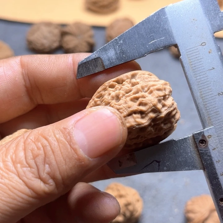 文玩核桃手串?****起鸡心