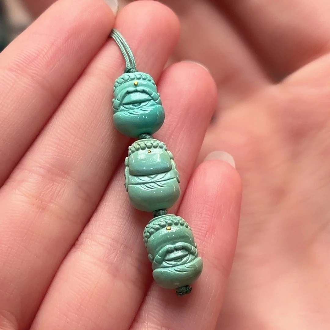 绿松石未镶嵌颈饰