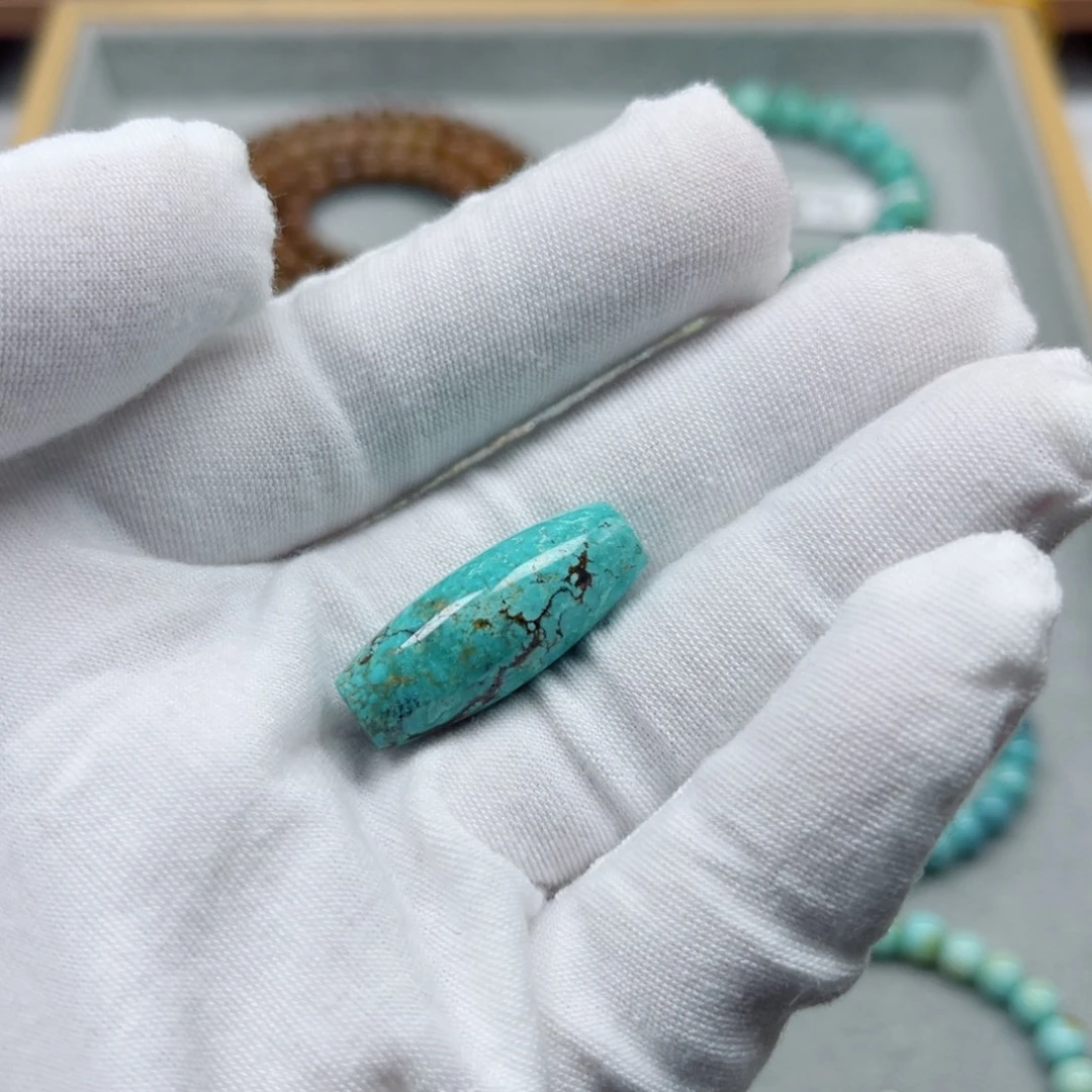 绿松石未镶嵌挂件