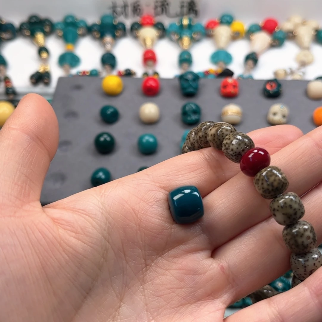 琉璃颈饰世****.琉璃配饰