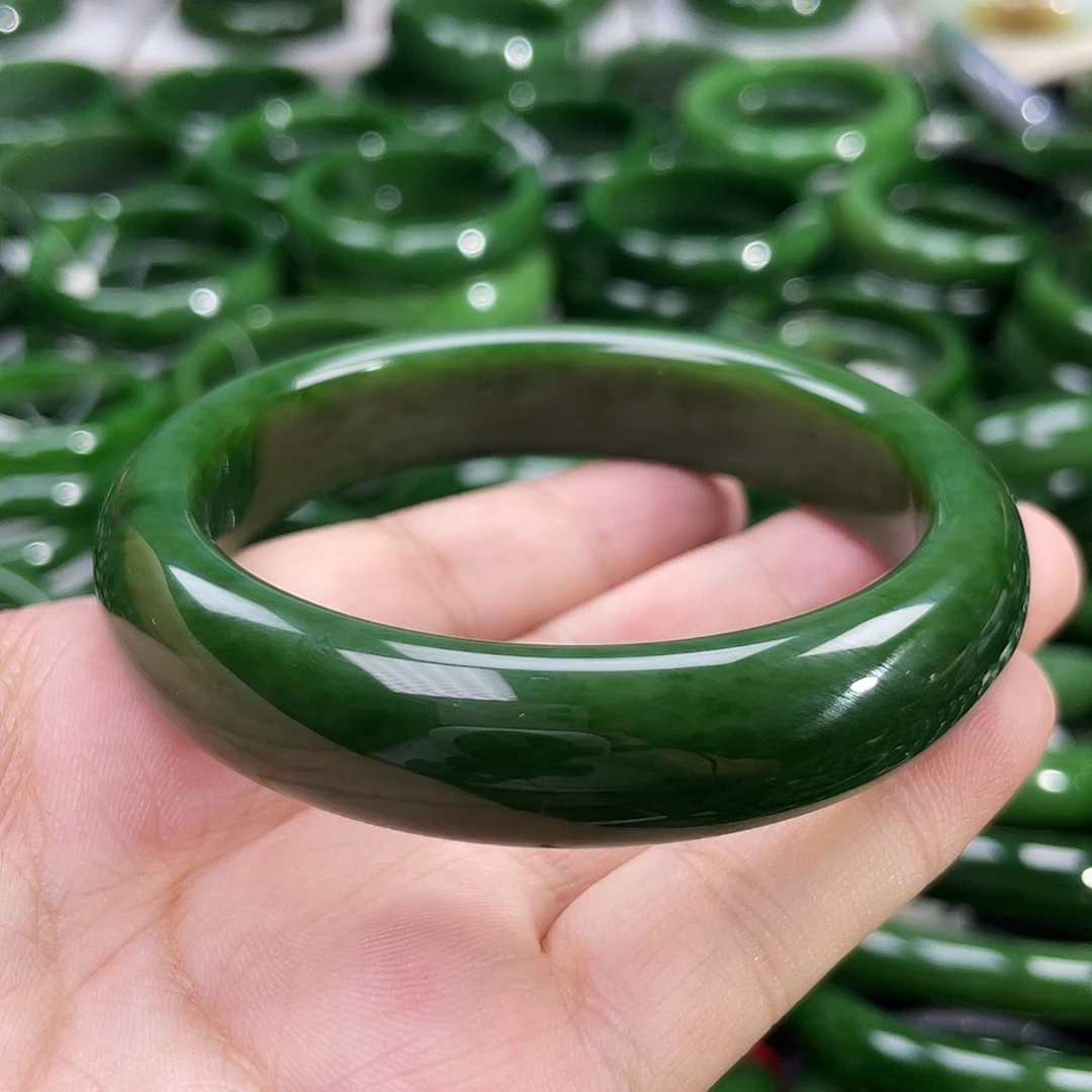 未镶嵌手镯和田玉（碧玉）