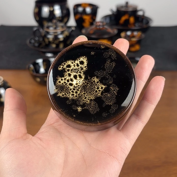 瓷洒彩鹧鸪斑马蹄盖置