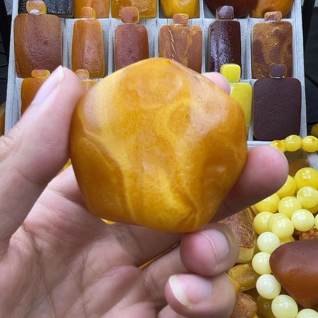 定制琥珀未镶嵌吊坠