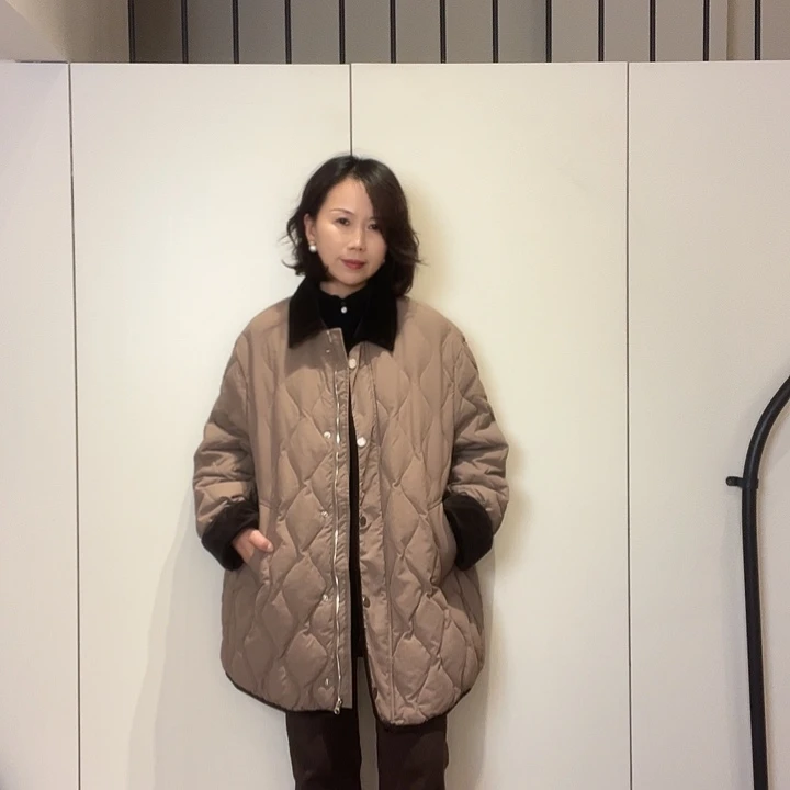 花瓣雨灯芯绒鹅绒服