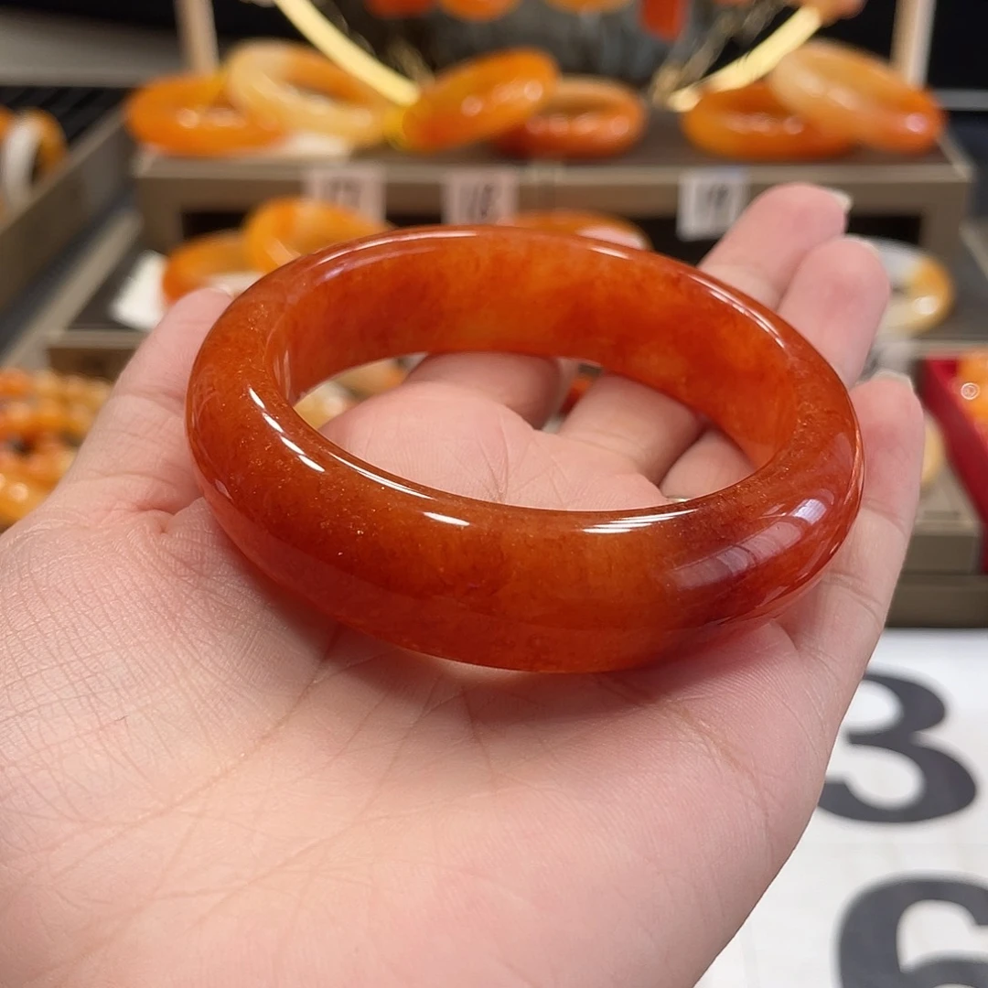 未镶嵌石英质玉（黄龙玉）手镯浅***.