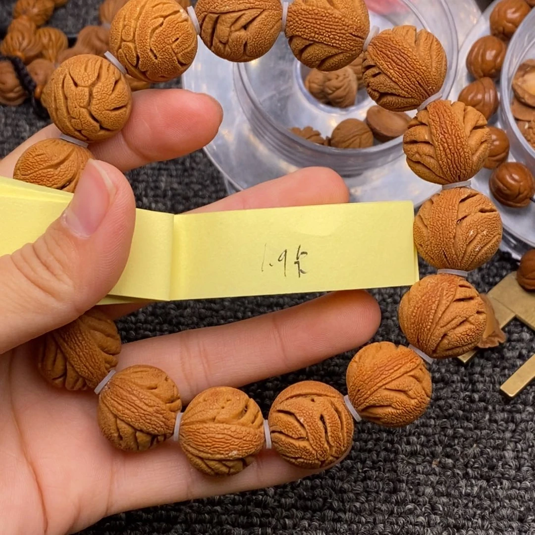 秦岭山脉龙纹桃核 14