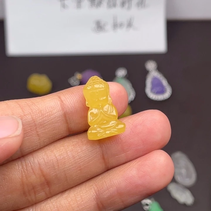 瑆***玥翡翠未镶嵌颈饰吊坠