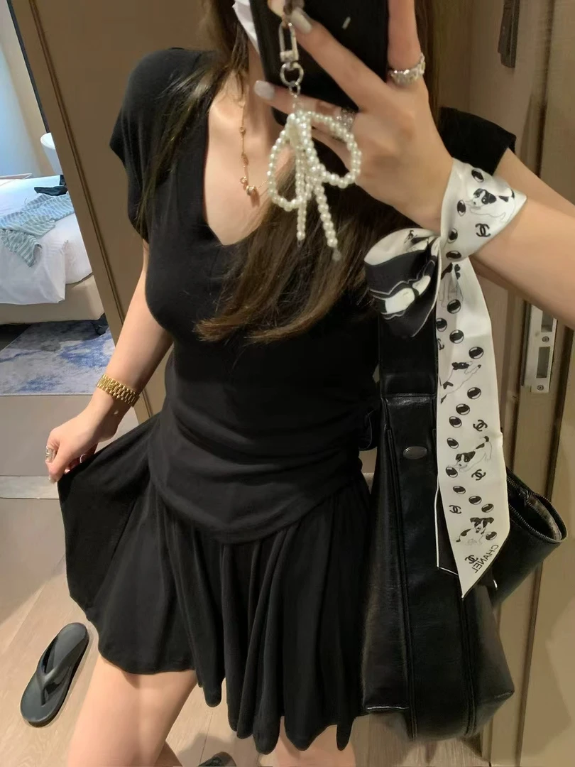 【纯欲套装】纯欲V领百褶裙休闲风慵懒风两件套套装张三岁大码女装