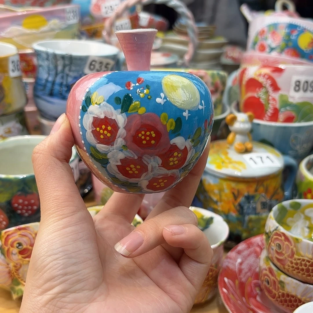 瓷片兔兔盖茨。兔兔好