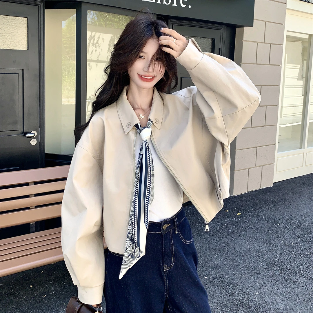 白色韩里韩气印花丝巾短外套女秋季2025年新款小个子巨好看的夹克