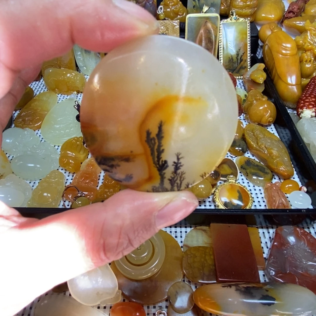 石英质玉（黄龙玉）合金颈饰