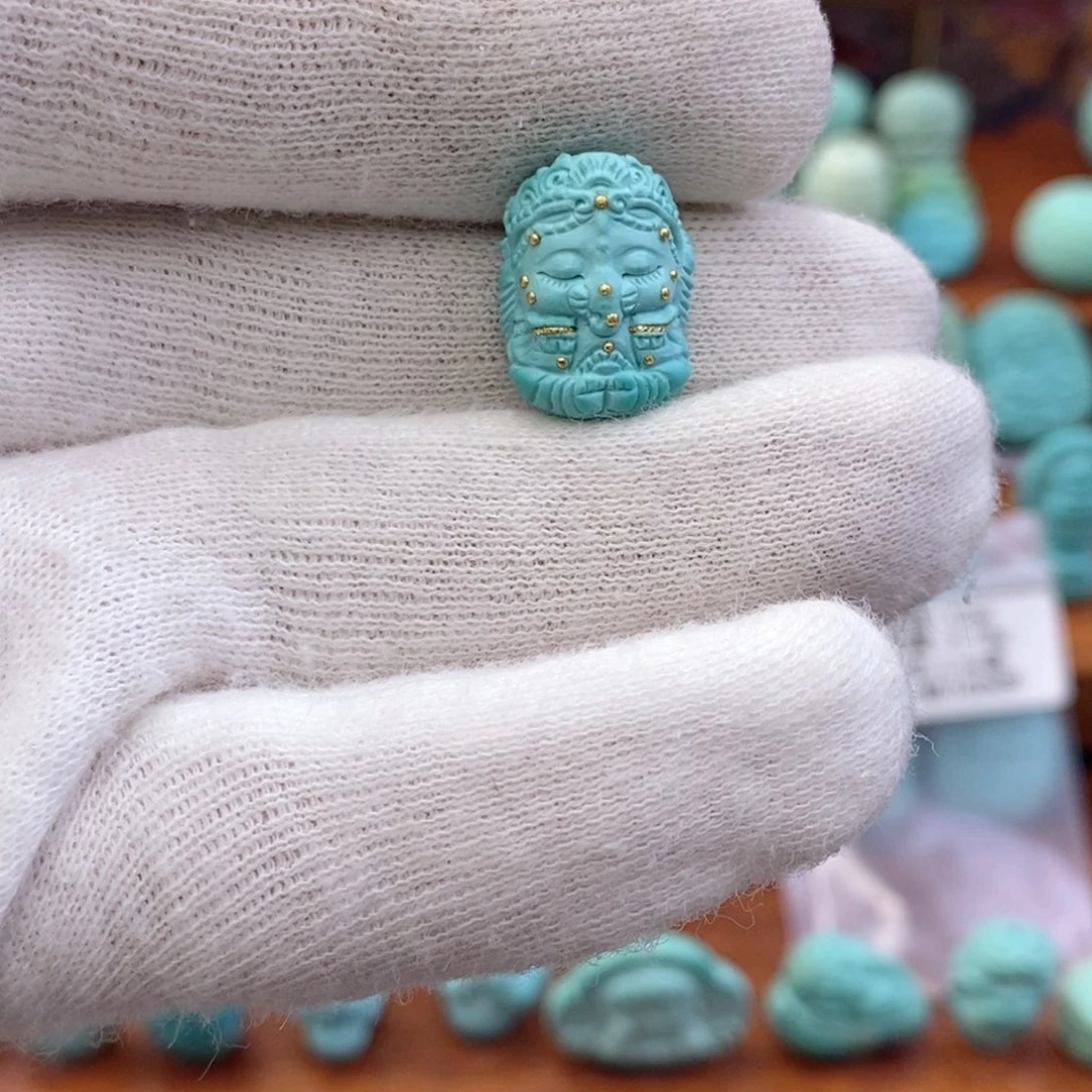 绿松石未镶嵌珠宝奇石