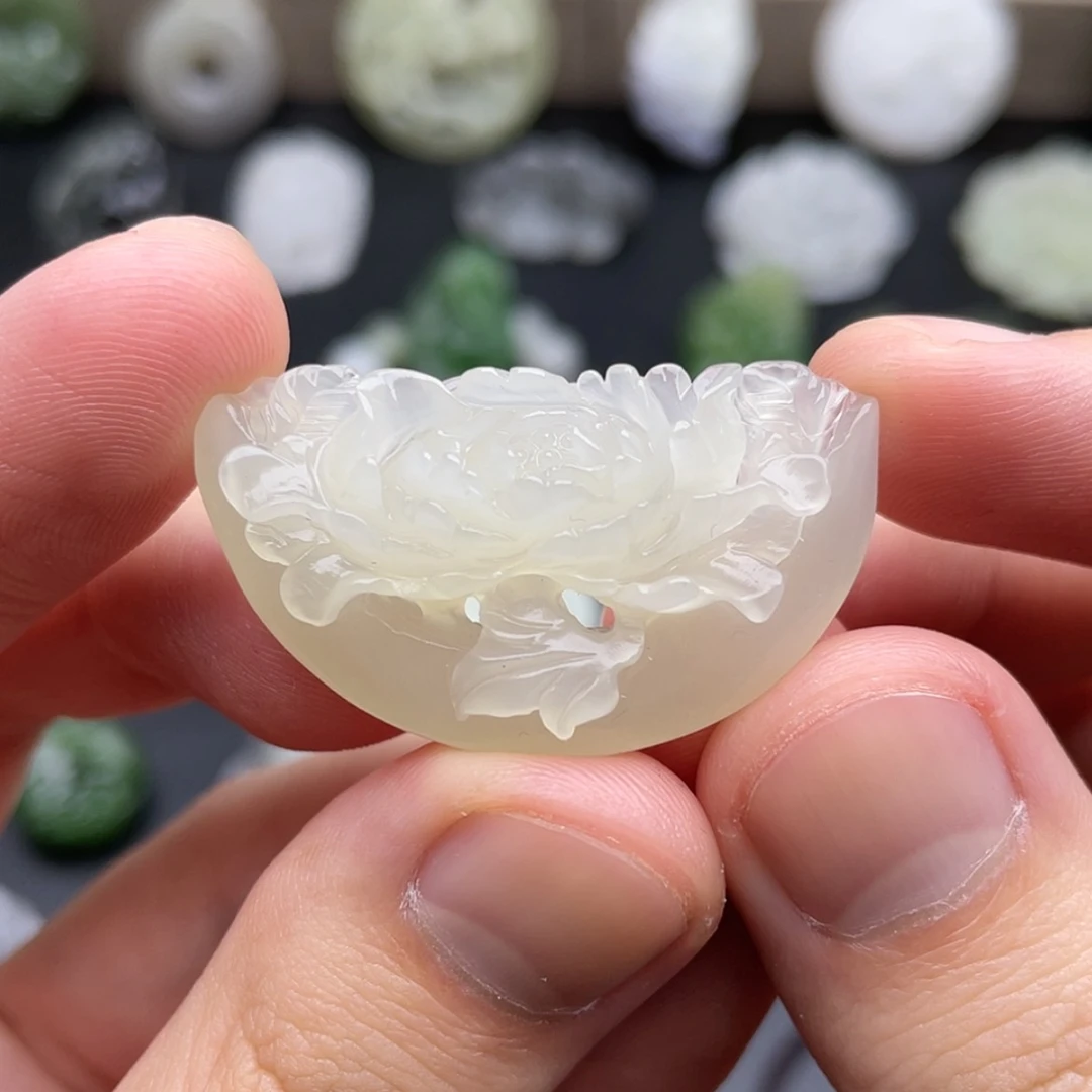 【闪购商品】颈饰未镶嵌和田玉