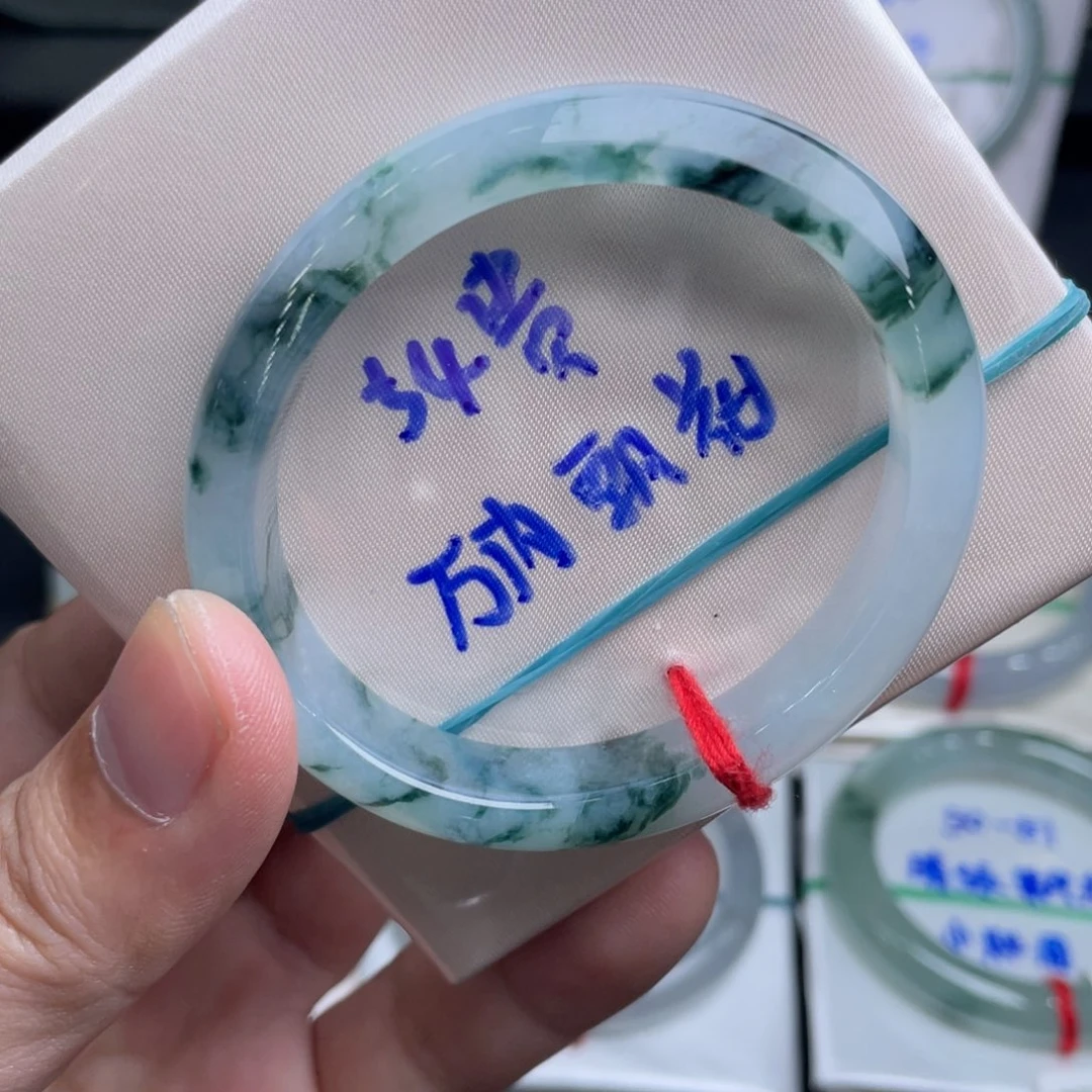 翡翠未镶嵌手镯翡翠手镯