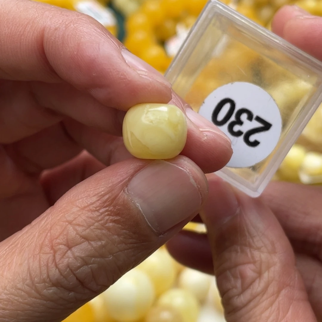 蜜蜡珠宝奇石未镶嵌生****续